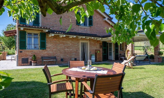 Mombaruzzo House | Beautiful villa for 4 guests with WIFI, TV, patio, pets allowed and parking