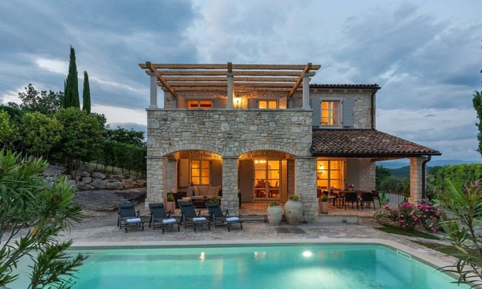 Buzet Villa | Beautiful Villa Habibi with pool