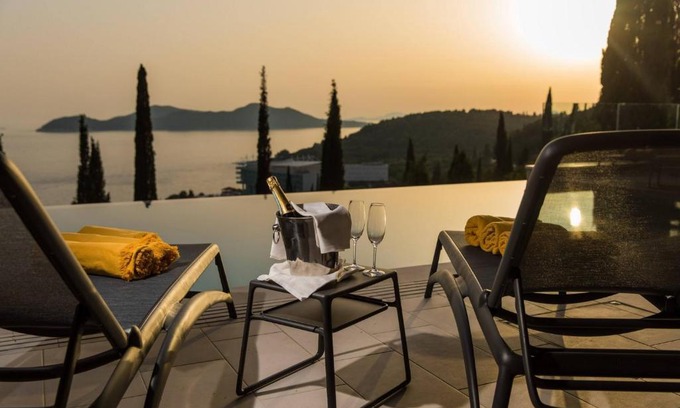 Orasac Villa | Beautiful Villa Leda
