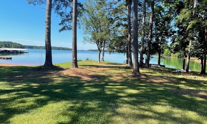 Anderson Villa | Beautiful villa on Lake Hartwell, stunning views, large deck for family to enjoy