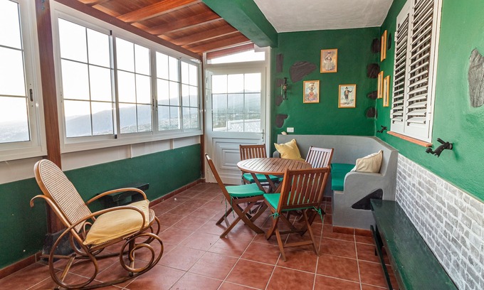 Los Realejos Villa | Beautiful Villa Tatita with Sea & Mountain View; Parking Available