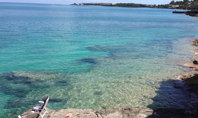 Devonshire House | Beautiful Water Front Property - Snorkel, Fish, or RELAX in the BEST LOCATION!