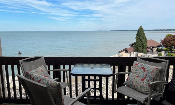 Port Clinton Condo | Beautiful Waterfront Condo with water views of Lake Erie Islands.
