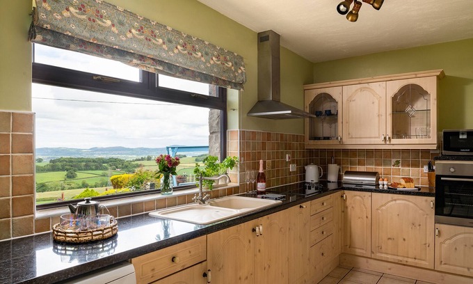 St George Cottage | Beautiful Welsh cottage with breathtaking coastal and rural views