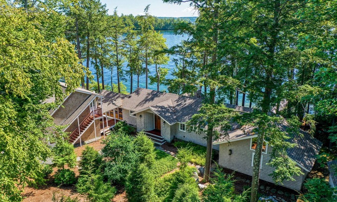 Moultonborough House | Beautiful Winnipesaukee Views Sleeping 10