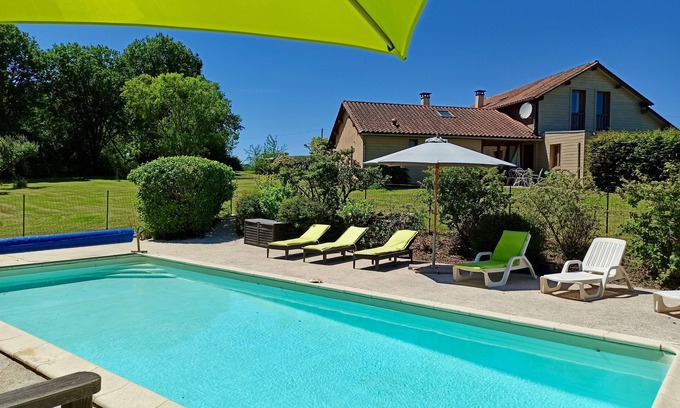 Plazac House | Beautiful wooden house and independent studio. Private pool