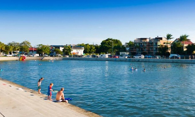Wynnum House | Beautifully Appointed Two Bedroom Townhouse