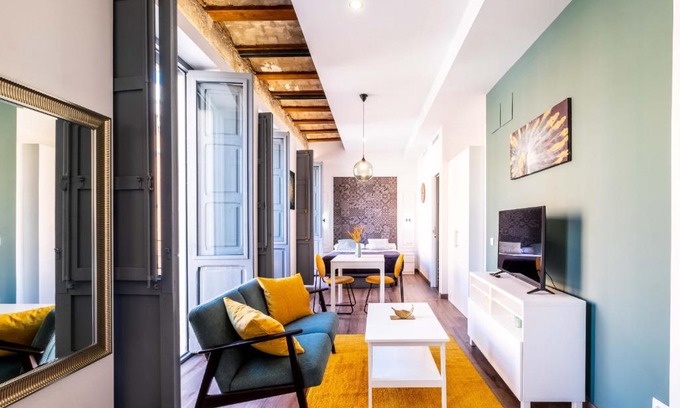 Morvedre Apartment | Beautifully Designed Studio with Lots of Natural Light