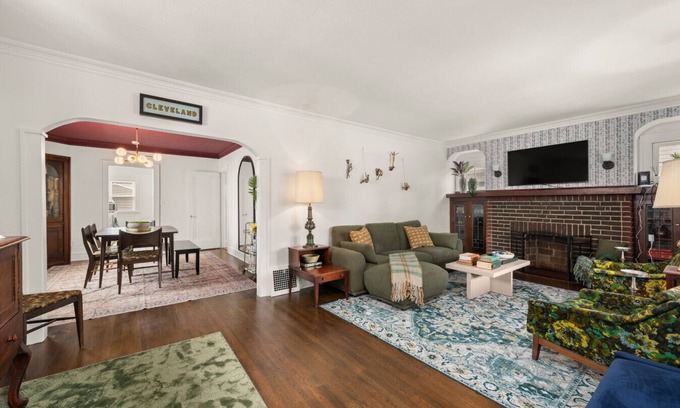 Kamm's Corners Apartment | Beautifully Designed, Hot Tub, Game Room, N64, Sleeps 10