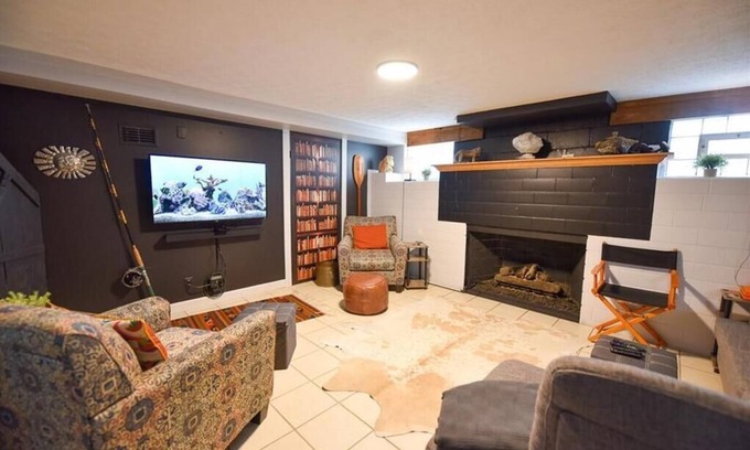 Portage Lakes Cottage | Beautifully furnished cottage in Portage Lakes