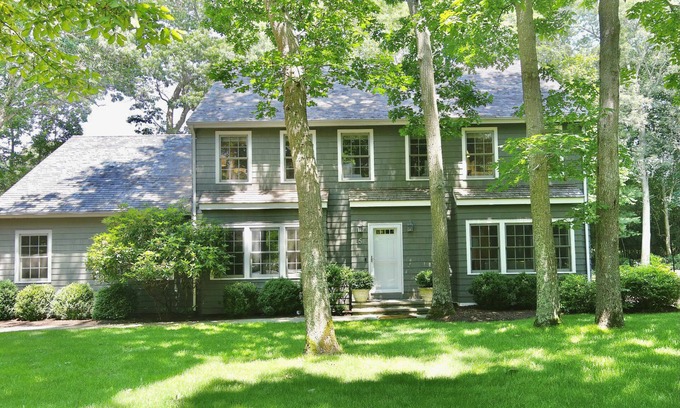 East Hampton North House | Beautifully Maintained Home and Gorgeous Gardens, East Hampton, New York