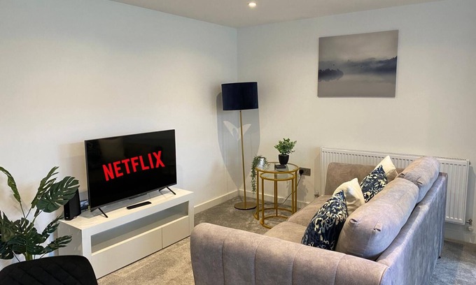 Worksop House | Beautifully Modern 2 Bedroom Townhouse