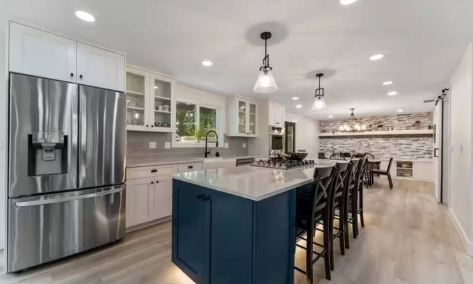 Central Oregon House | Beautifully remodeled, spacious 4-bedroom house in peaceful Eugene with WiFi, AC