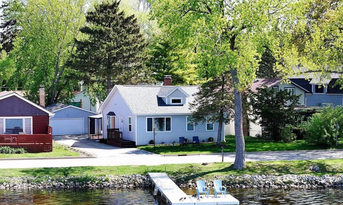 Long Lake House | Beautifully Remodeled Lakefront House