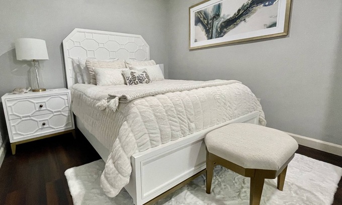 Southgate Apartment | Beautifully remodeled Apartment in Central Sarasota -5 miles to Siesta Key!