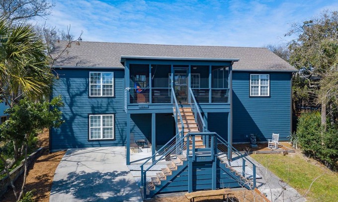 Folly Beach House | Beautifully Renovated Beach House Steps from the Ocean!
