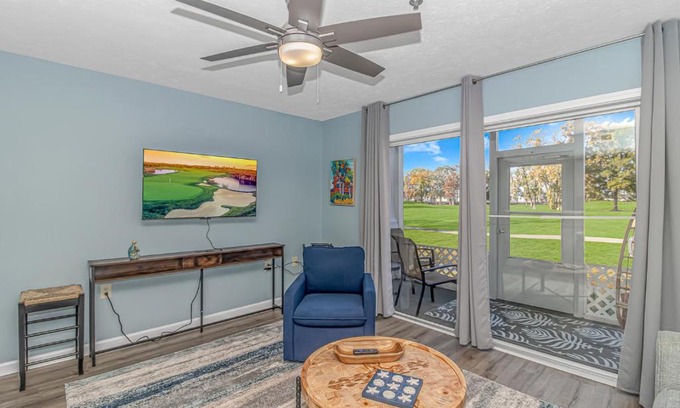 Carolina Forest House | Beautifully Renovated- Ground Floor Condo Sleeps 4! 1 bed, 1 bath - River Oaks Golf Villas unit 7-B