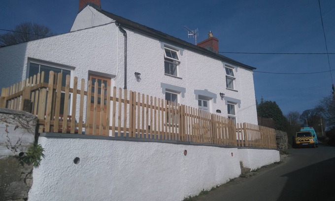 St Dogmaels Cottage | Beautifully renovated welsh cottage full of character and river views