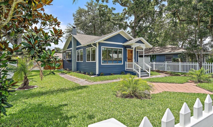 Gulfport Cottage | Beautifully renovated beach cottage!