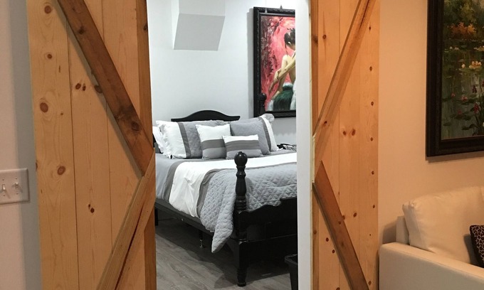 Maysville House | Beautifully renovated unit in the downtown Maysville’s entertainment district