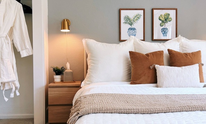Oak Grove House | Beautifully Renovated 1920 Home, EV Charging, Pets