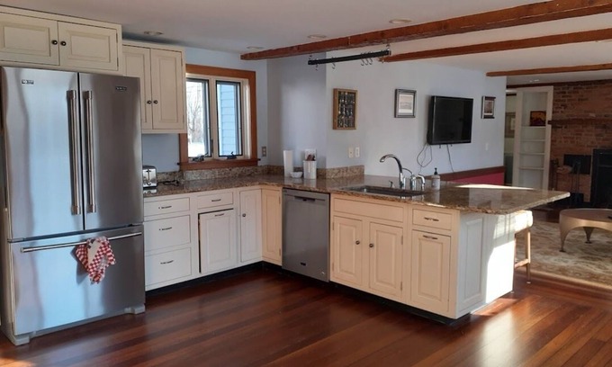 North Yarmouth Other | Beautifully Restored Farmhouse Apartment 1st Floor