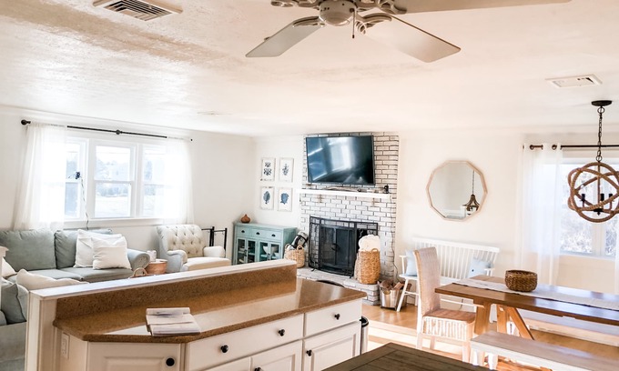 Snug Harbor House | Beautifully Updated, Pet Friendly, Family Beach House in Snug Harbor!