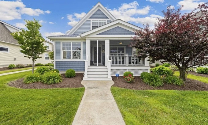 Marblehead House | Beautifully Appointed- Sunrise & Sunset Views in Bay Point Resort