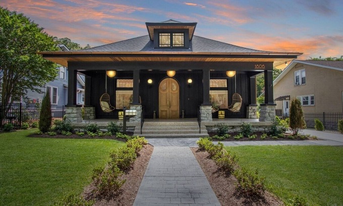 Eighth Avenue House | Beauty on Beech HGTV Featured Designer Home