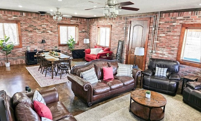 Lowell House | Beaver Lake Retreat S