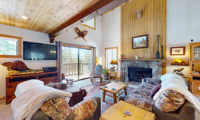 Tahoe Tyrol House | Beaver Lodge