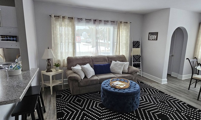 Ironwood House | Becky's Bee Hive, Clean, Cozy, Affordable and Family Friendly!