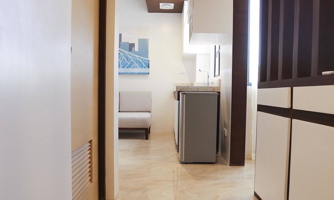 Jaro Hotel | Bed and Bath Serviced Suites