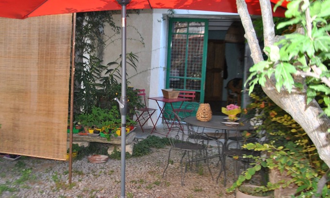 Malemort-du-Comtat House | Bed and Breakfast, Terra Comtat