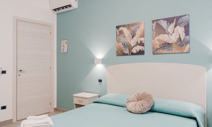 Castelvetrano Apartment | Bed and Breakfast Champagneria "Room 2" with Shared Terrace, Wi-Fi and Air Conditioning