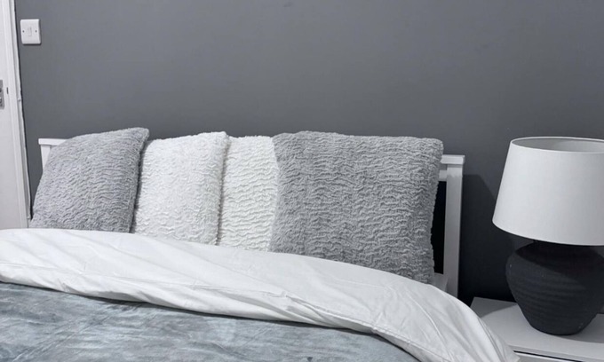 Poole House | Bed & Breakfast - 2 Double Rooms With Ensuites