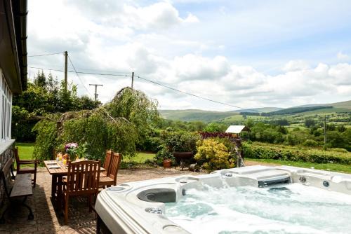 Brecon Apartment | Bedlwyncoch Farmhouse