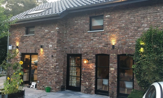 Verviers House | Bedroom and small private bathroom.