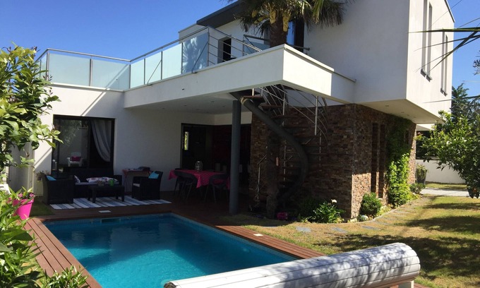 Anglet Villa | BEDROOM VILLA LOVE FEET NEAR BEACHES BIARRITZ OCEAN VIEW