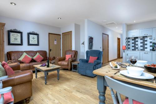 Frampton House | Beech Cottage
