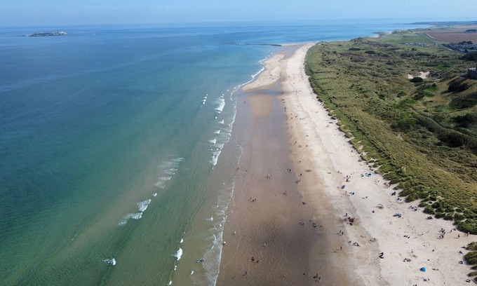 Seahouses House | Beechcroft Cottage - Seahouses Northumberland - Coastal, Harbour, Beach, Parking