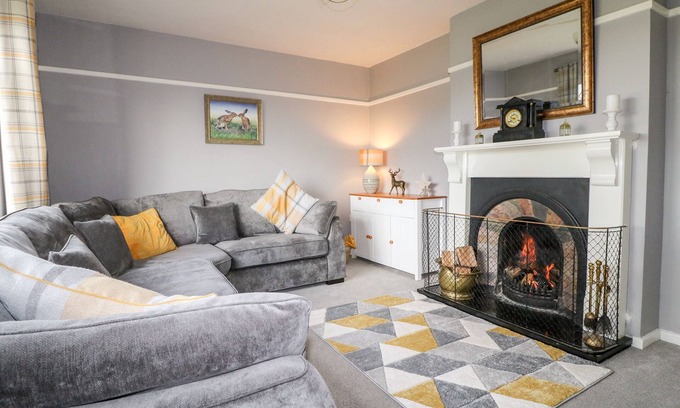 Foxt House | BEECHVIEW, family friendly, with open fire in Ipstones