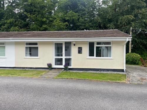 Liskeard House | Beekeepers Cottage