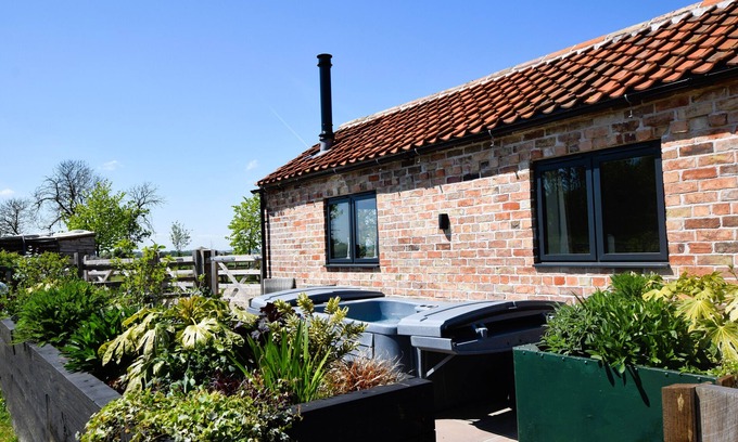Louth House | Beggars Retreat - One Bedroom House, Sleeps 2