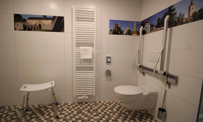 Erfurt Old Town Apartment | Behindertengerechtes Zimmer - Hotel Am Kaisersaal