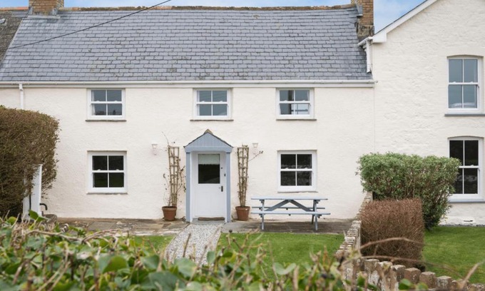 Newquay House | Bejowan Cornish Cottage