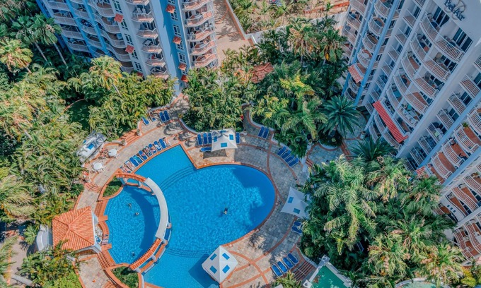 Broadbeach Apartment | Bel Air on Broadbeach