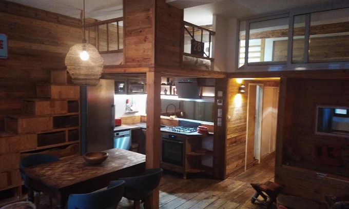 Saint-Etienne-de-Tinee Apartment | Bel appartement centre village/Netflix/Cheminée
