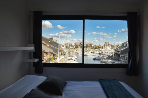 Deauville Apartment | Bel appartement à Deauville - vue mer et port