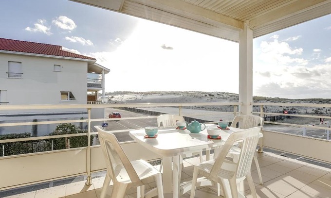 Biscarrosse Plage Apartment | Bel appartement T3 à 50m de la plage, balcon, parking, pour 4 - FR-1-521-14